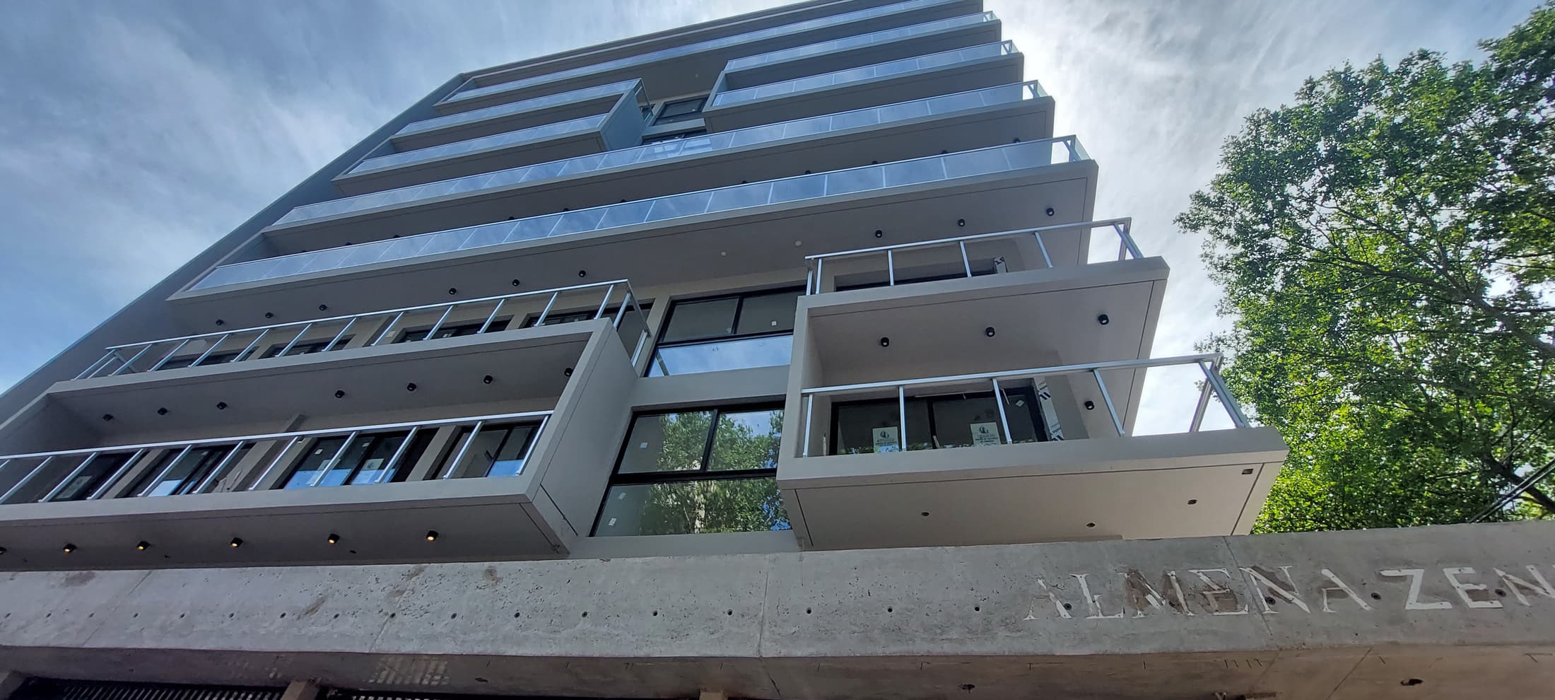 Obra Zentrum - Fachada de Vidrio